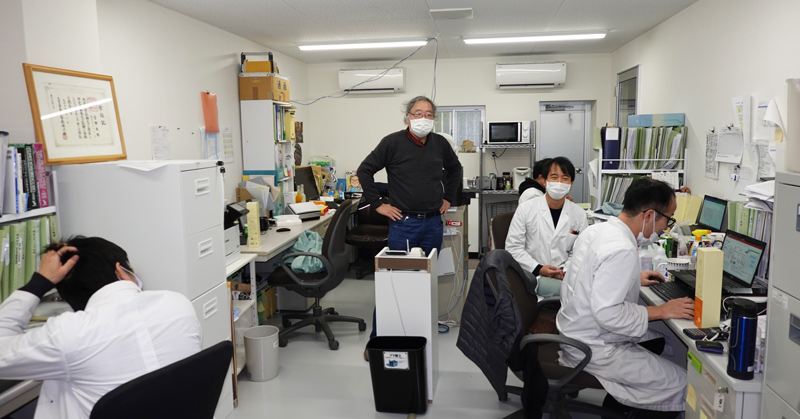 Photo of the SARAYA laboratory office taken in 2021. In the middle, Dr. Furata, still acting as an advisor after 50 years.